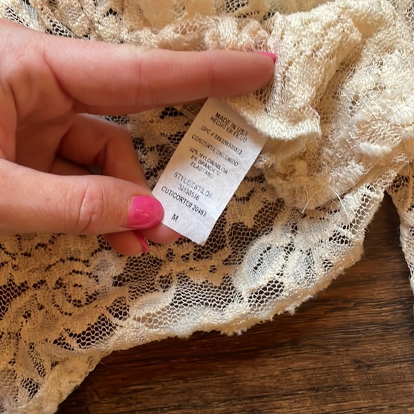 Lily rose size m peplum top - Picture 6 of 7